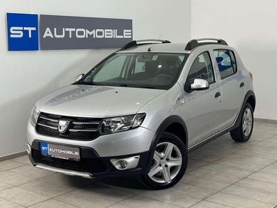 Grau Gebraucht 2013 Dacia Sandero Prestige Kleinwagen | € 7.990 (Etwas zu teuer)