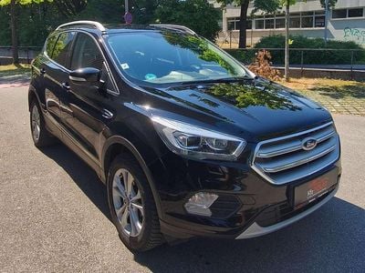Gebraucht Ford Kuga Titanium 120 PS (88 kW) 2017 Schwarz SUV