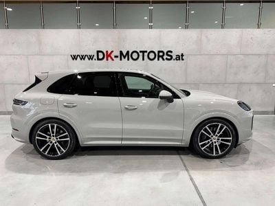 Grau Gebraucht 2023 Porsche Cayenne SUV | € 107.990 (Teuer)
