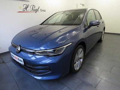 Neu VW Golf VIII 115 PS (84 kW) 2026 Mittelblau  normal