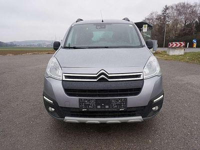 Grau Gebraucht 2017 Citroën Berlingo XTR Van / Kleinbus | € 6.690 (Guter Preis)
