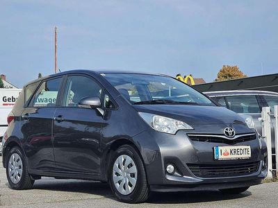 Grau Gebraucht 2014 Toyota Verso-S Lounge Van / Kleinbus | € 5.990