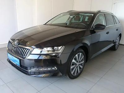 Schwarz metallicperleffektno Gebraucht 2023 Skoda Superb Style Kombi | € 29.990 (Fairer Preis)
