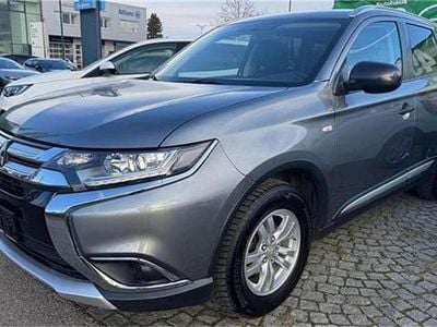 Gebraucht Mitsubishi Outlander Invite 150 PS (110 kW) 2016 Grau SUV