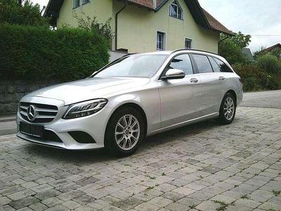 Gebraucht Mercedes C180 122 PS (89 kW) 2019 Grau Kombi