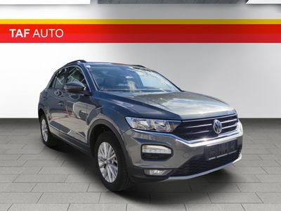 gebraucht VW T-Roc 1,5 TSI DSG mit Sitzheizung und Multi.Lenkr.