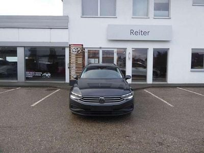 Grau Gebraucht 2023 VW Passat Kombi | € 21.990 (Guter Preis)