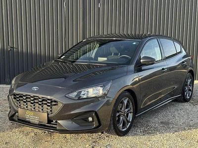 Grau Gebraucht 2018 Ford Focus Business Edition Limousine | € 12.990 (Fairer Preis)