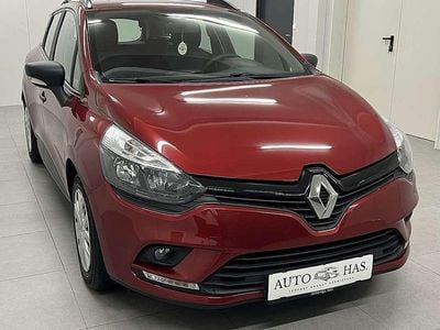 Rot Gebraucht 2018 Renault Clio GrandTour Expression Kombi | € 9.250