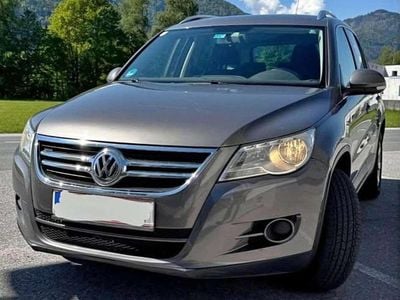 Grau Gebraucht 2008 VW Tiguan Sport SUV | € 7.890 (Etwas zu teuer)