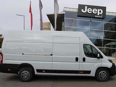 Grau Gebraucht 2023 Fiat Ducato Van | € 45.900