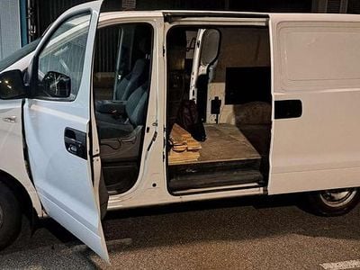 Weiß Gebraucht 2012 Hyundai H-1 Van | € 6.000