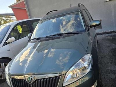 Grün Gebraucht 2012 Skoda Roomster Van / Kleinbus | € 4.999 (Guter Preis)