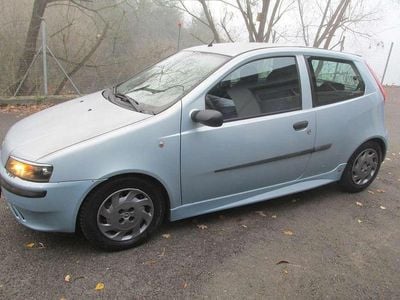 Blau Gebraucht 2003 Fiat Punto Dynamic Limousine | € 1.990