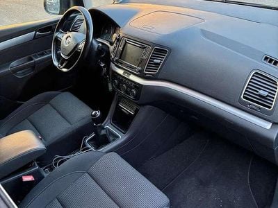 Gebraucht VW Sharan 150 PS (110 kW) 2016 Grau Van / Kleinbus