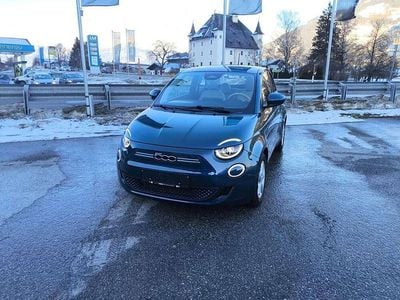 Gebraucht Fiat 500e La Prima 86 kW (118 PS) 2021 Blau Kleinwagen