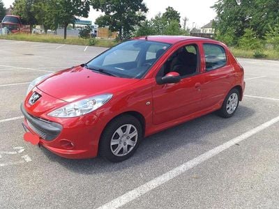 Rot Gebraucht 2010 Peugeot 206 Limousine | € 3.399 (Etwas zu teuer)