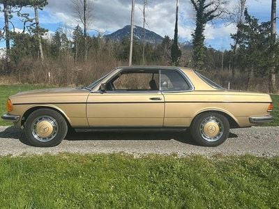 Gebraucht Mercedes 230 136 PS (100 kW) 1982 Bronze Coupé