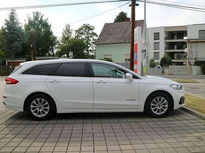 Gebraucht Ford Mondeo Titanium 140 PS (102 kW) 2019 Weiß Kombi
