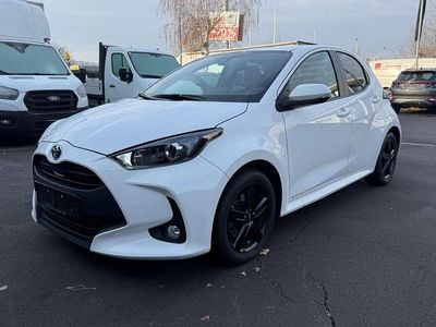 Weiß Gebraucht 2023 Toyota Yaris Hybrid Active Kleinwagen | € 17.000 (Superpreis)