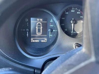 Weiß Gebraucht 2010 Seat Leon Limousine | € 2.700