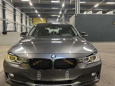 Silber Gebraucht 2013 BMW 318 Limousine | € 14.490 (Etwas zu teuer)