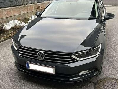 Gebraucht VW Passat Trendline 120 PS (88 kW) 2018 Grau Kombi