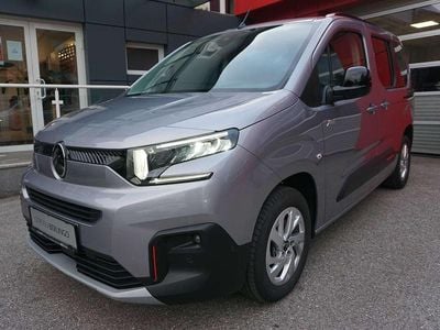 Grau Gebraucht 2024 Citroën Berlingo XTR Van / Kleinbus | € 35.900 (Superpreis)
