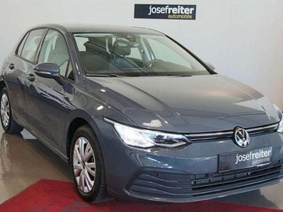 Gebraucht VW Golf VIII Life 116 PS (85 kW) 2023 Grau Limousine