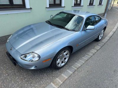 Jaguar XK8