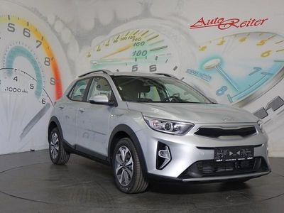 Neu Kia Stonic Silver 101 PS (74 kW) 2025 Sparkling silver SUV