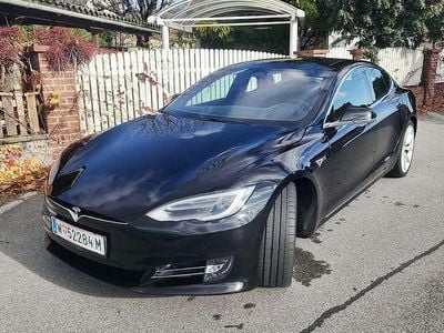 Schwarz Gebraucht 2018 Tesla Model S Kleinwagen | € 31.650