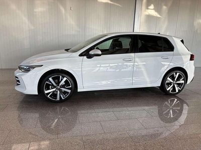 Gebraucht VW Golf VIII Life 116 PS (85 kW) 2025 Weiß Kleinwagen