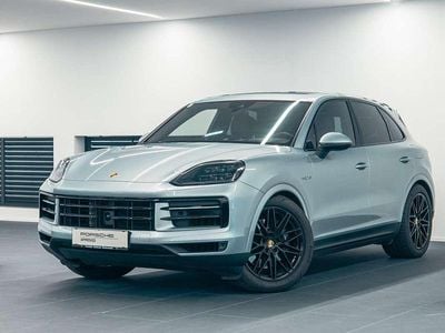 Grau Gebraucht 2025 Porsche Cayenne SUV | € 128.950