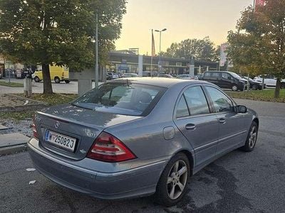 Gebraucht 2005 Mercedes C220 Avantgarde Limousine | € 4.300 (Fairer Preis)
