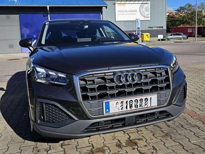 Grau Gebraucht 2021 Audi Q2 Design SUV | € 25.000