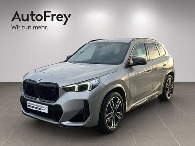Gebraucht BMW X1 Efficient Dynamics 300 PS (220 kW) 2024 Spacesilber SUV