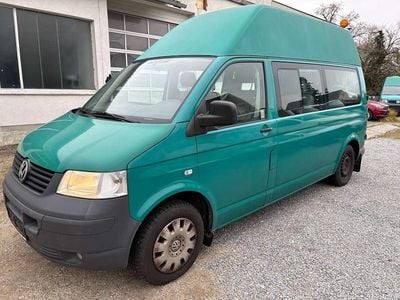 Grün Gebraucht 2009 VW Caravelle Trendline Van / Kleinbus | € 13.900