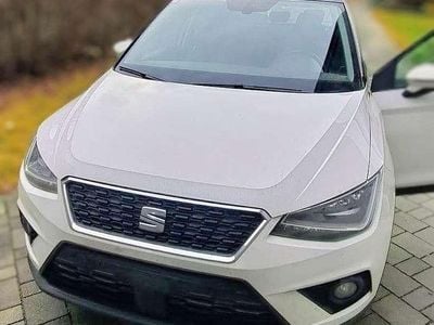 Weiß Gebraucht 2018 Seat Arona Style SUV | € 15.500 (Etwas zu teuer)