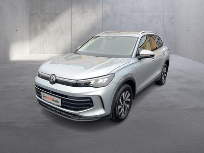 Silber metallic Gebraucht 2025 VW Tiguan SUV | € 41.990 (Etwas zu teuer)