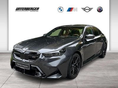 Neu BMW M5 585 PS (430 kW) 2025 Grau Limousine