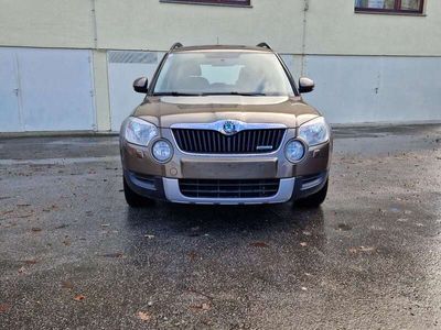 gebraucht Skoda Yeti Twenty GreenLine Ambition 1,6 TDI DPF