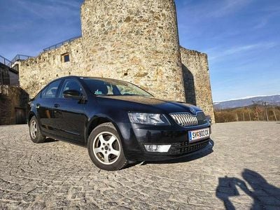 Gebraucht Skoda Octavia GreenLine 110 PS (80 kW) 2014 Schwarz Kleinwagen