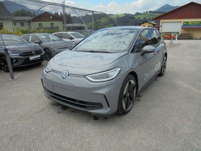 Mittelgrau normal Gebraucht 2023 VW ID.3 Pro Kleinwagen | € 38.990 (Teuer)