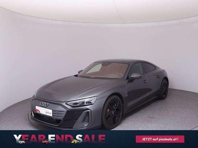 Grau Gebraucht 2024 Audi e-tron GT quattro Limousine | € 102.222