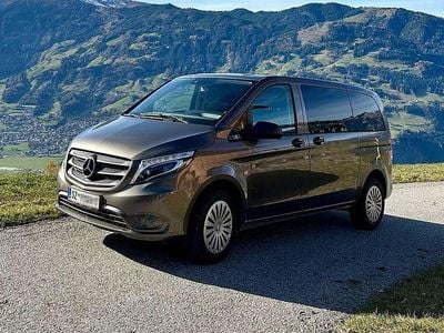 Grau Gebraucht 2017 Mercedes Vito Van | € 32.000