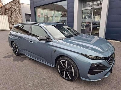 Blau Neu 2025 Peugeot e-308 SW GTi Kombi | € 34.490