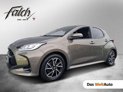 Mittelgrün normal Gebraucht 2021 Toyota Yaris Design Limousine | € 19.490 (Fairer Preis)