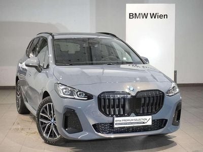 Grau Gebraucht 2024 BMW 225 Efficient Dynamics Van / Kleinbus | € 41.995 (Guter Preis)