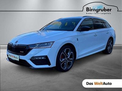 Weiß Gebraucht 2022 Skoda Octavia RS Kombi | € 29.870 (Fairer Preis)